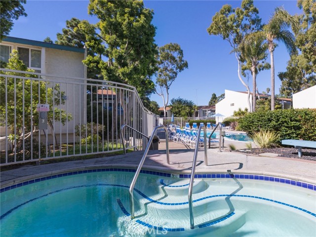 649 Prospect Avenue, Redondo Beach, California 90277, 2 Bedrooms Bedrooms, ,1 BathroomBathrooms,Residential,Sold,Prospect,IN21235128