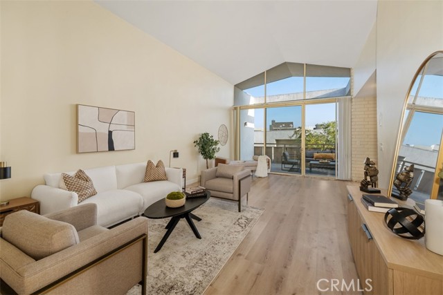 Image 2 for 11044 Ophir Dr #B, Los Angeles, CA 90024