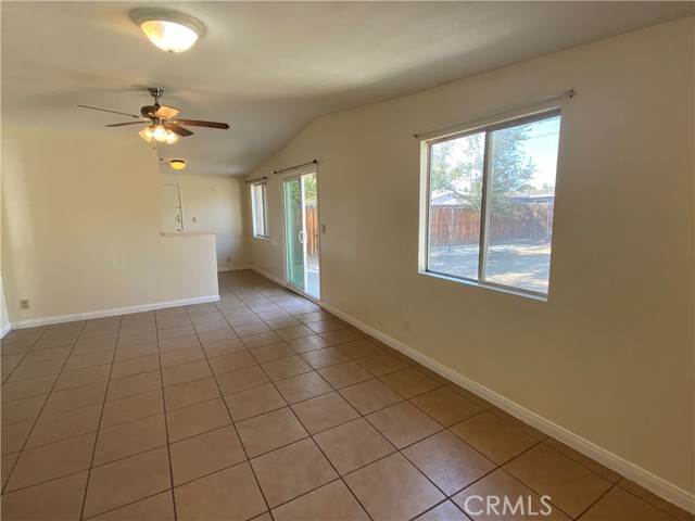 Detail Gallery Image 6 of 37 For 719 W Avenue H13, Lancaster,  CA 93534 - 4 Beds | 2 Baths