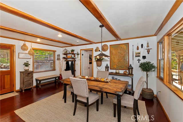 Detail Gallery Image 13 of 43 For 507 Blue Jay Rd, Big Bear Lake,  CA 92315 - 4 Beds | 3/1 Baths