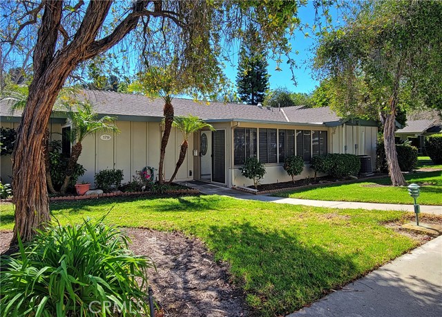 Front Image Thumbnail for CROC26022695