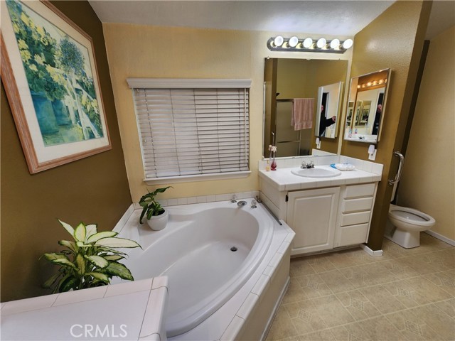 Detail Gallery Image 22 of 23 For 221 Albatross Ln, Fountain Valley,  CA 92708 - 2 Beds | 2 Baths