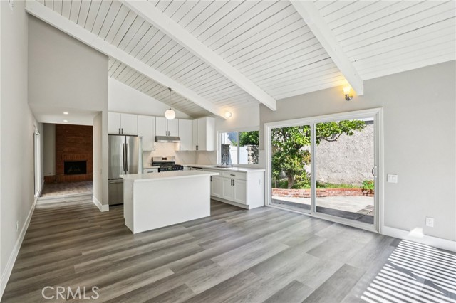 Detail Gallery Image 11 of 37 For 5 Poinsettia, Irvine,  CA 92604 - 3 Beds | 2 Baths