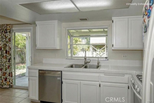 29133 DIABLO Place, Castaic CA: https://media.crmls.org/medias/4be7e0d7-46dd-40ba-b994-c31c0bd196f4.jpg