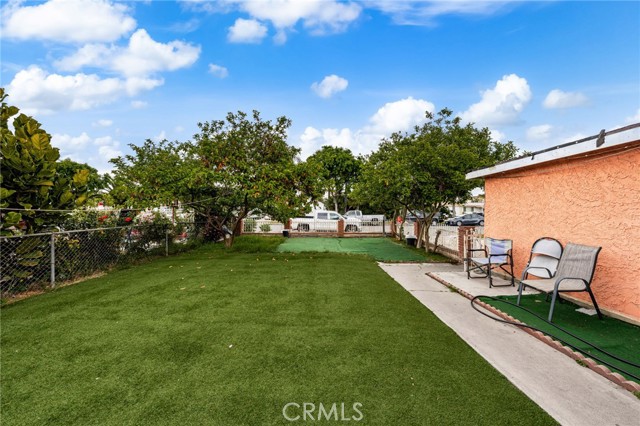 Detail Gallery Image 5 of 41 For 526 Nottingham Ave, Santa Ana,  CA 92703 - 4 Beds | 2 Baths