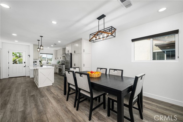 Detail Gallery Image 9 of 75 For 3246 N Marwick, Long Beach,  CA 90808 - 4 Beds | 3 Baths