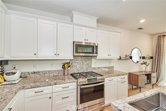 Detail Gallery Image 18 of 54 For 249 Carmona, Lake Forest,  CA 92630 - 2 Beds | 2/1 Baths