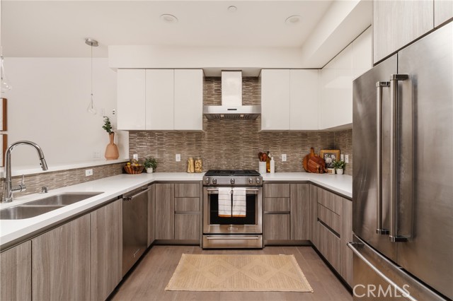 Detail Gallery Image 13 of 27 For 12045 Guerin St Ph4,  Studio City,  CA 91604 - 3 Beds | 3 Baths