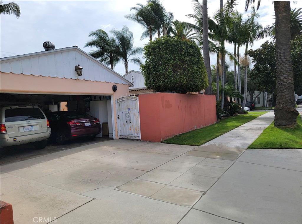 741 W 19th Street