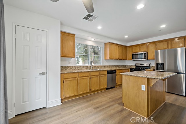 Image 11 of 40 For 26487 Arboretum Way 2104