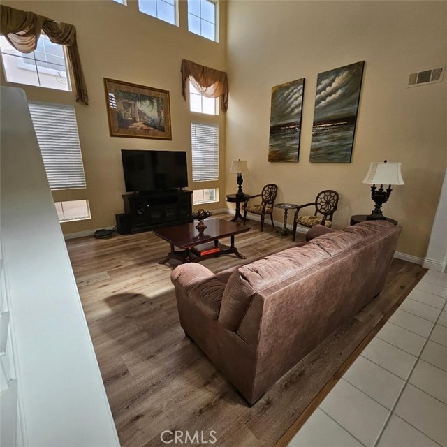 Detail Gallery Image 11 of 38 For 44 Blanco, Lake Forest,  CA 92610 - 4 Beds | 3 Baths