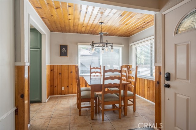 42668 Sonoma Drive, Big Bear Lake CA: https://media.crmls.org/medias/4bec82b6-f33d-4124-8501-9ac93c931611.jpg