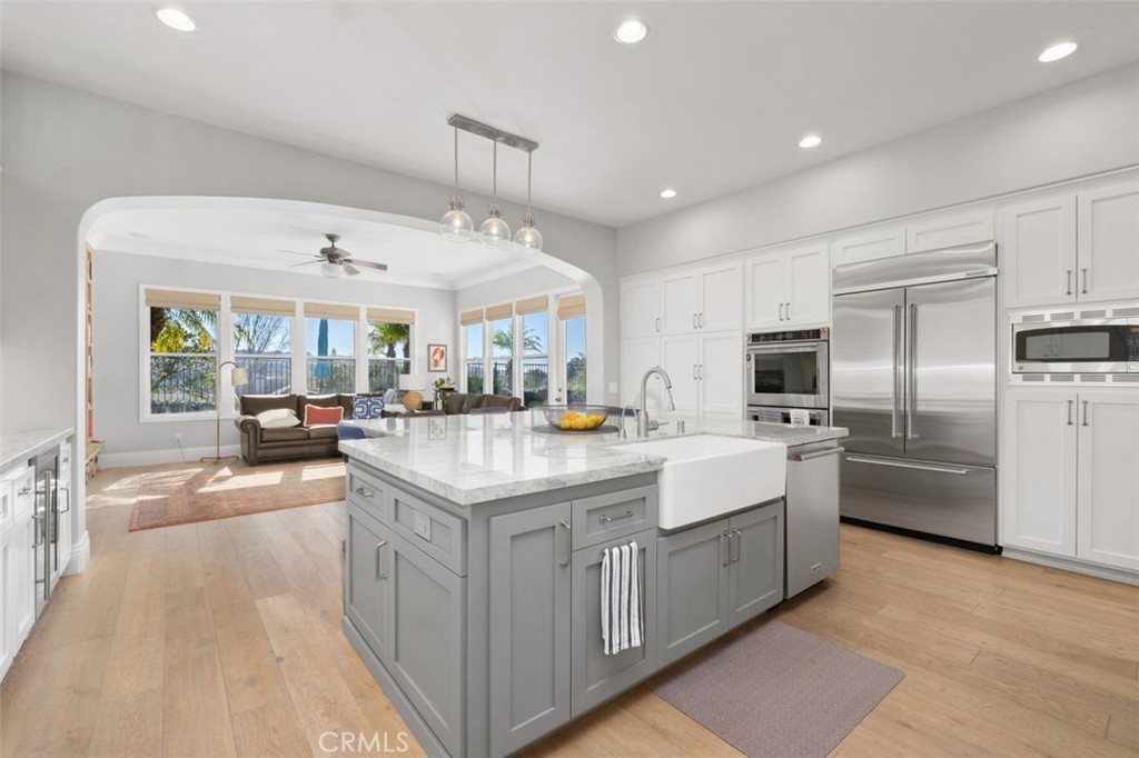 4beca84c 1b6f 45cd 9cc9 353a3f400fcc