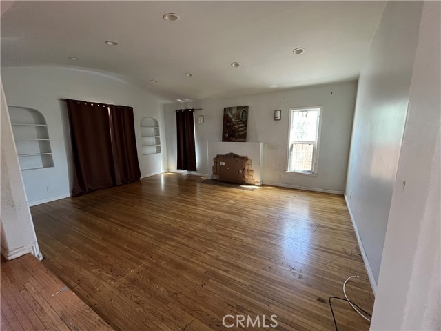 657 S Sadler Avenue, East Los Angeles CA: https://media.crmls.org/medias/4bee2fe5-733a-47d8-98e0-e0e20d9bb57b.jpg