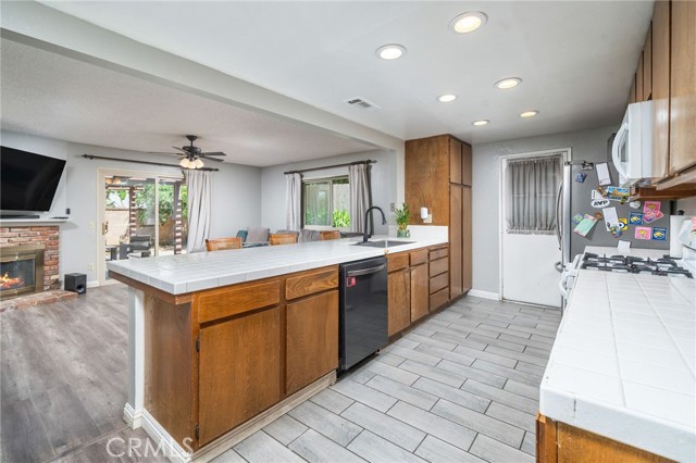 Image 8 of 44 For 22586 Main Street