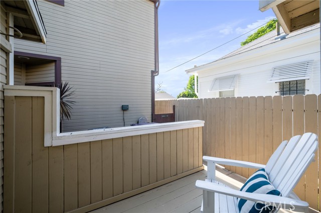 533 Roswell Avenue, Long Beach CA: https://media.crmls.org/medias/4bef2f89-81bf-4ea2-b303-8a887512c784.jpg