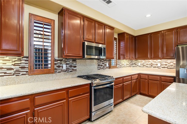 Detail Gallery Image 21 of 53 For 28618 Autumn Ln, Menifee,  CA 92584 - 5 Beds | 3 Baths