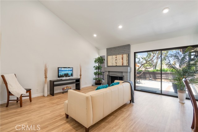 Detail Gallery Image 9 of 45 For 1233 N Diamond Bar Bld, Diamond Bar,  CA 91765 - 2 Beds | 2 Baths