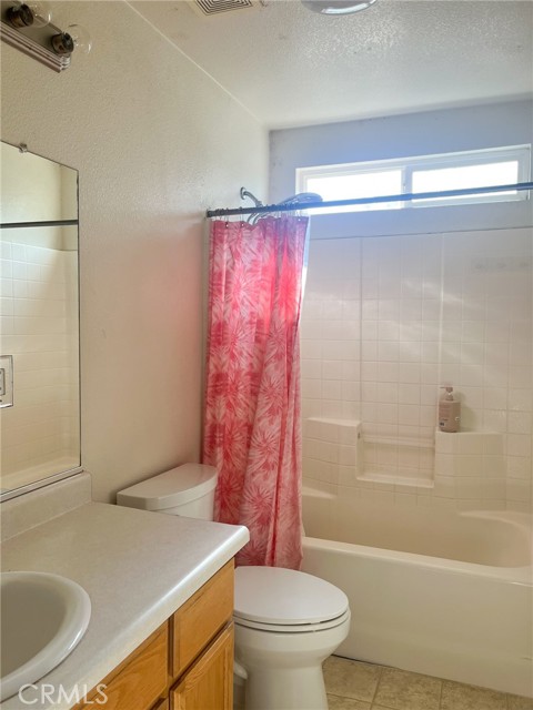 Detail Gallery Image 2 of 13 For 2153 W Solis St, Merced,  CA 95348 - 4 Beds | 2 Baths