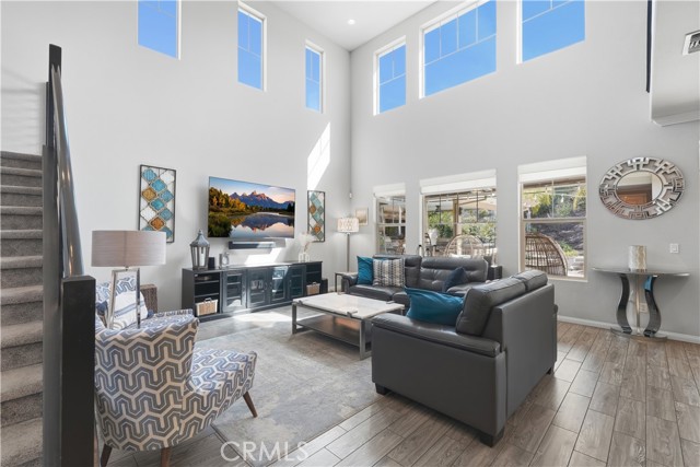 Detail Gallery Image 10 of 40 For 37686 Golden Eagle Ave, Murrieta,  CA 92563 - 4 Beds | 3/1 Baths