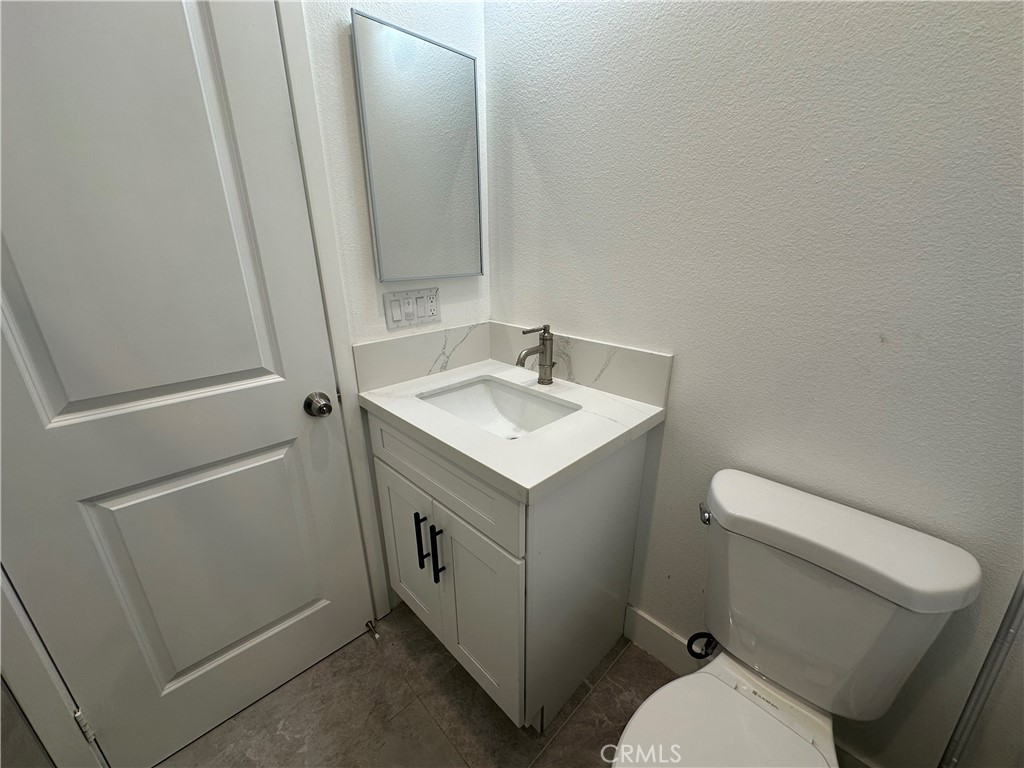https://media.crmls.org/medias/4bf3ac9a-48db-461c-b3fd-196ac739b5c3.jpg?preset=X-Large