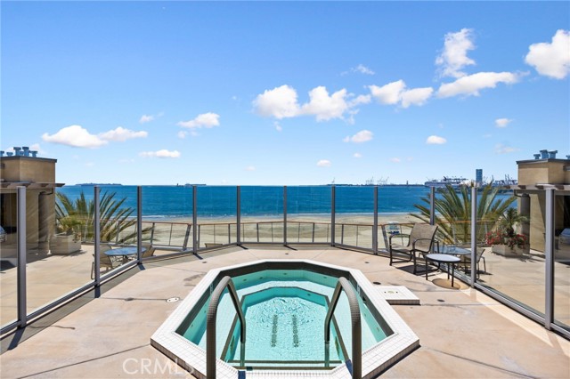 1400 E Ocean Boulevard, Long Beach CA: https://media.crmls.org/medias/4bf4544f-7e2c-4e51-a110-d3c6e341efce.jpg