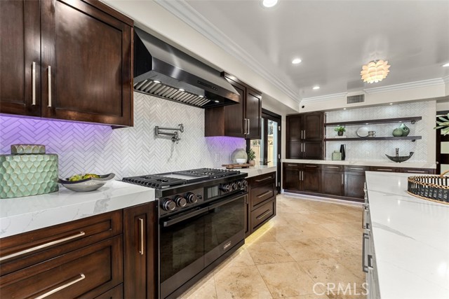 Detail Gallery Image 16 of 75 For 409 Morning Star, Newport Beach,  CA 92660 - 5 Beds | 5/1 Baths