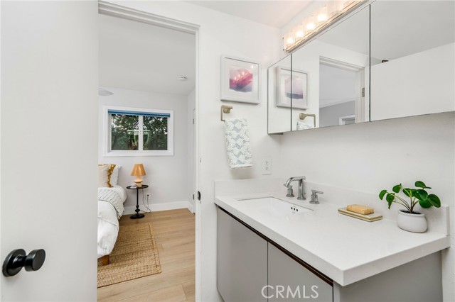 927 6th Street, Hermosa Beach CA: https://media.crmls.org/medias/4bf50eb8-4d26-4240-9680-665a4cf267ce.jpg