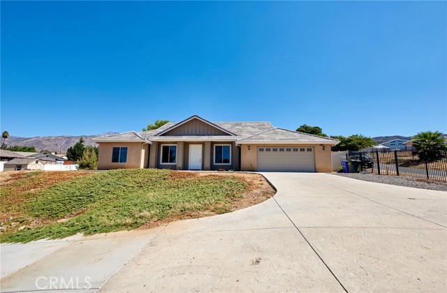 Detail Gallery Image 3 of 30 For 35654 Linda Ln, Yucaipa,  CA 92399 - 5 Beds | 3 Baths