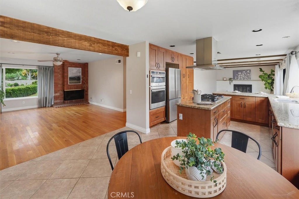 MLS #SR25241261 image #14