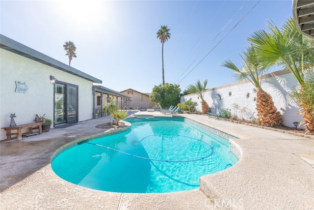 Detail Gallery Image 32 of 39 For 2333 N San Clemente, Palm Springs,  CA 92262 - 4 Beds | 2 Baths