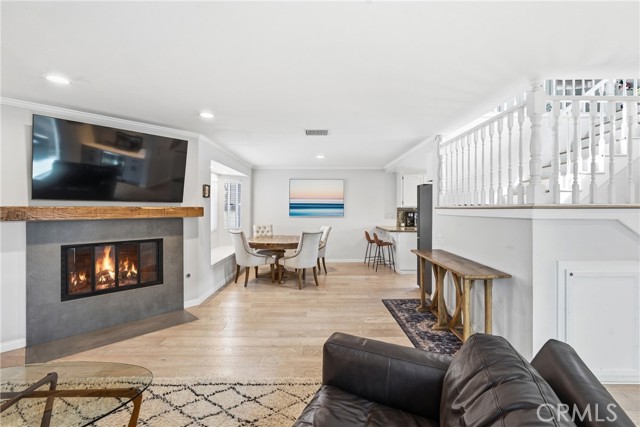 Detail Gallery Image 13 of 33 For 2213 Dufour Avenue #a, Redondo Beach,  CA 90278 - 3 Beds | 2/1 Baths