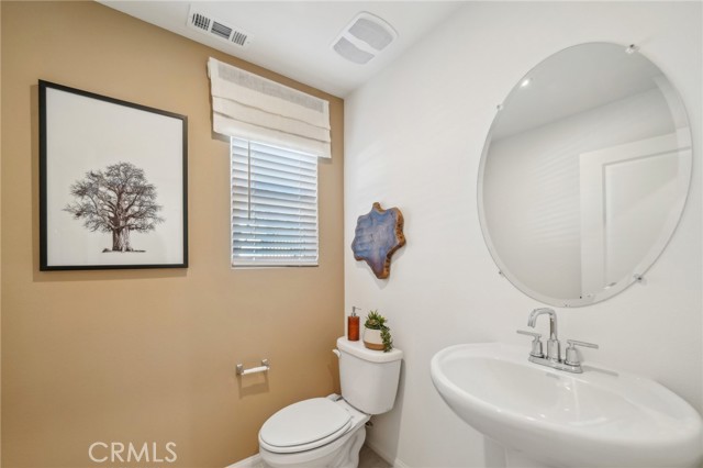 Detail Gallery Image 12 of 34 For 16163 Lumia Way, Fontana,  CA 92336 - 4 Beds | 2/1 Baths