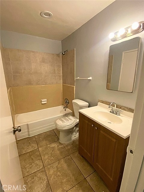 Detail Gallery Image 7 of 13 For 811 Orchid Ct a,  Upland,  CA 91786 - 2 Beds | 2 Baths