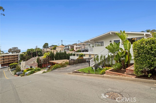 Detail Gallery Image 15 of 29 For 135 High Drive, Laguna Beach,  CA 92651 - – Beds | – Baths