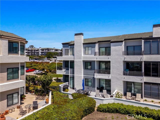 230 Lille Lane, Newport Beach CA: https://media.crmls.org/medias/4bf9e4bb-7192-43f4-a8f8-5a38d095efa8.jpg