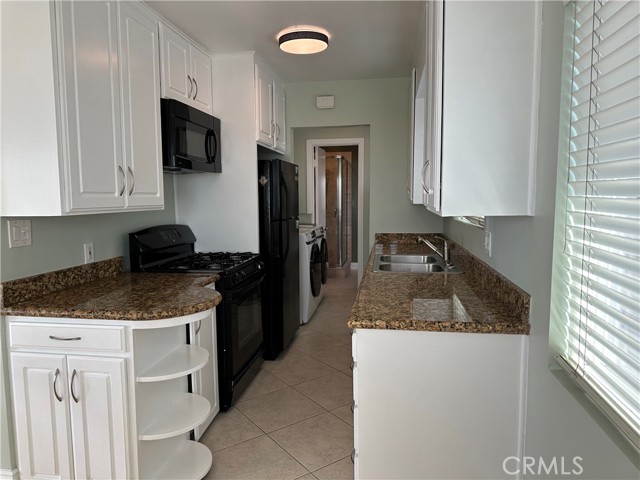 Detail Gallery Image 5 of 26 For 220 Grandview a,  Laguna Beach,  CA 92651 - 1 Beds | 1 Baths