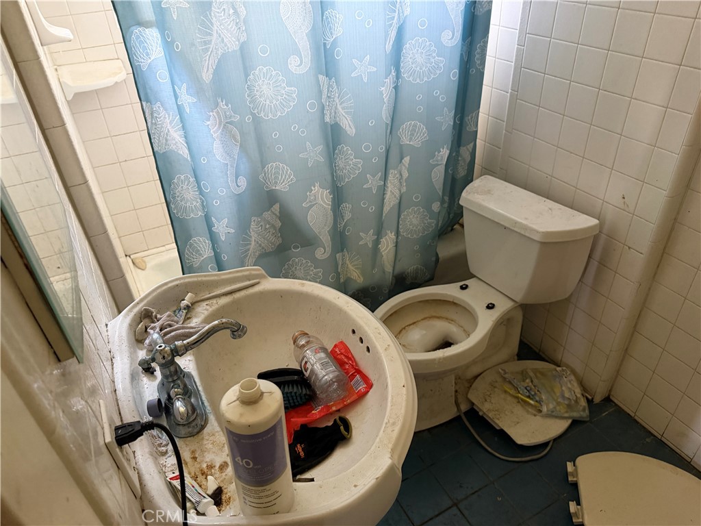 https://media.crmls.org/medias/4bfb8d1a-2e25-499a-bc73-a90d498d68d2.jpg?preset=X-Large