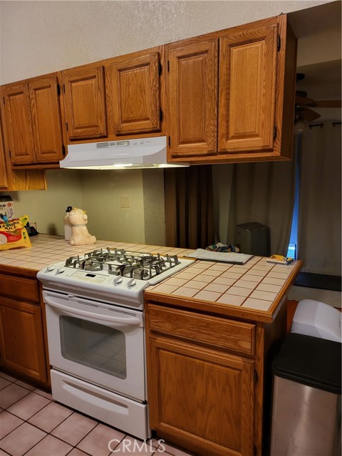 24812 Lake Gregory, Crestline, CA 92325