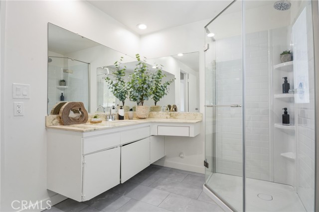 16091 Gold Circle, Huntington Beach CA: https://media.crmls.org/medias/4bfbca44-99d5-4f9c-b263-5510ed2f4c9d.jpg
