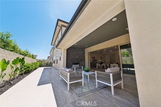 56 Chasma, Irvine CA: https://media.crmls.org/medias/4bfbd0b0-cfc4-47c4-bf5c-bf68c90322ef.jpg