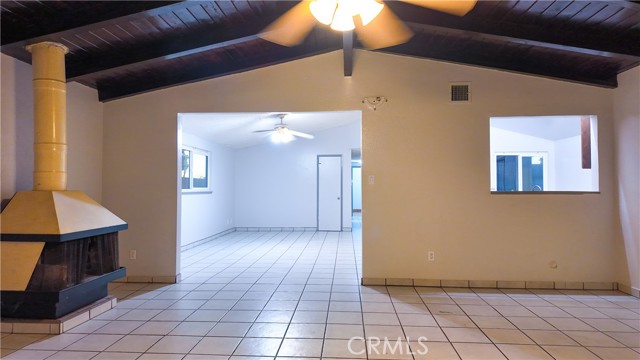 Detail Gallery Image 13 of 38 For 405 S Clara, Santa Ana,  CA 92703 - 3 Beds | 2 Baths