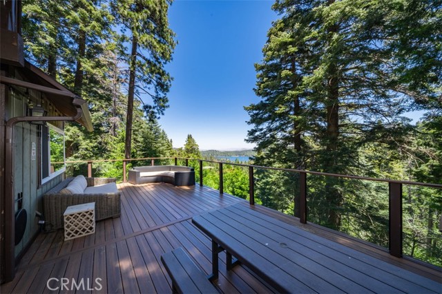 Detail Gallery Image 21 of 69 For 733 Crest Estates Dr, Lake Arrowhead,  CA 92352 - 5 Beds | 3/1 Baths