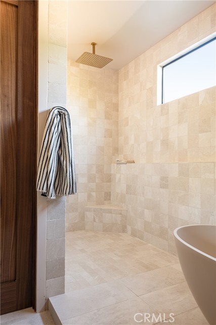 Detail Gallery Image 29 of 65 For 15719 Hartsook St, Encino,  CA 91436 - 4 Beds | 4/1 Baths