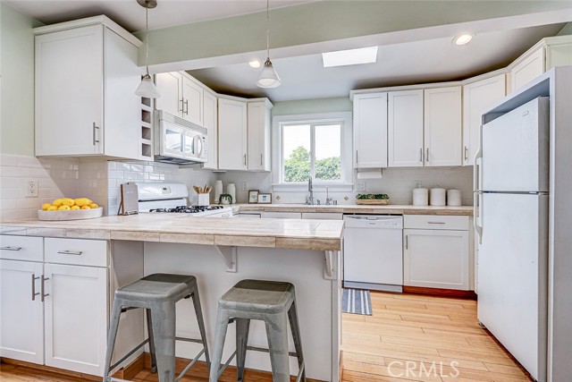 Detail Gallery Image 15 of 39 For 221 S Guadalupe, Redondo Beach,  CA 90277 - 3 Beds | 1 Baths