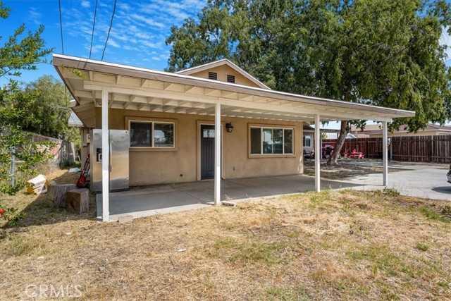 14928 Yucca Avenue, Fontana CA: https://media.crmls.org/medias/4bfd249b-ee9c-44fb-9ece-0927b8f07d6c.jpg