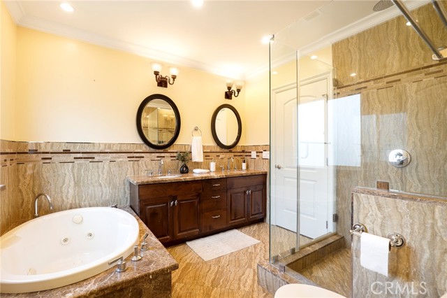 3654 Wrightwood Dr, Studio City CA: https://media.crmls.org/medias/4bfdd051-20ec-4525-b1c6-fef151e84651.jpg