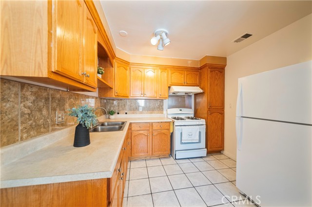 Detail Gallery Image 8 of 26 For 14702 Ibex Ave, Norwalk,  CA 90650 - 3 Beds | 1 Baths