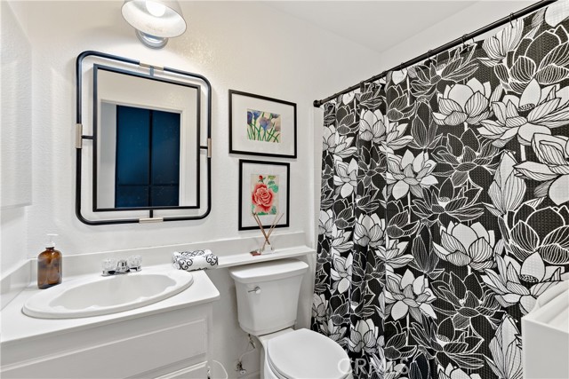 27781 Spring Meadow Court, Menifee CA: https://media.crmls.org/medias/4bfe4cbc-4b83-4aec-be41-3c4e9e5f4a3b.jpg