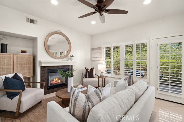 52 Anjou, Newport Coast CA: https://media.crmls.org/medias/4bfe71d9-5ac2-405d-95cd-c2f2b4366e11.jpg